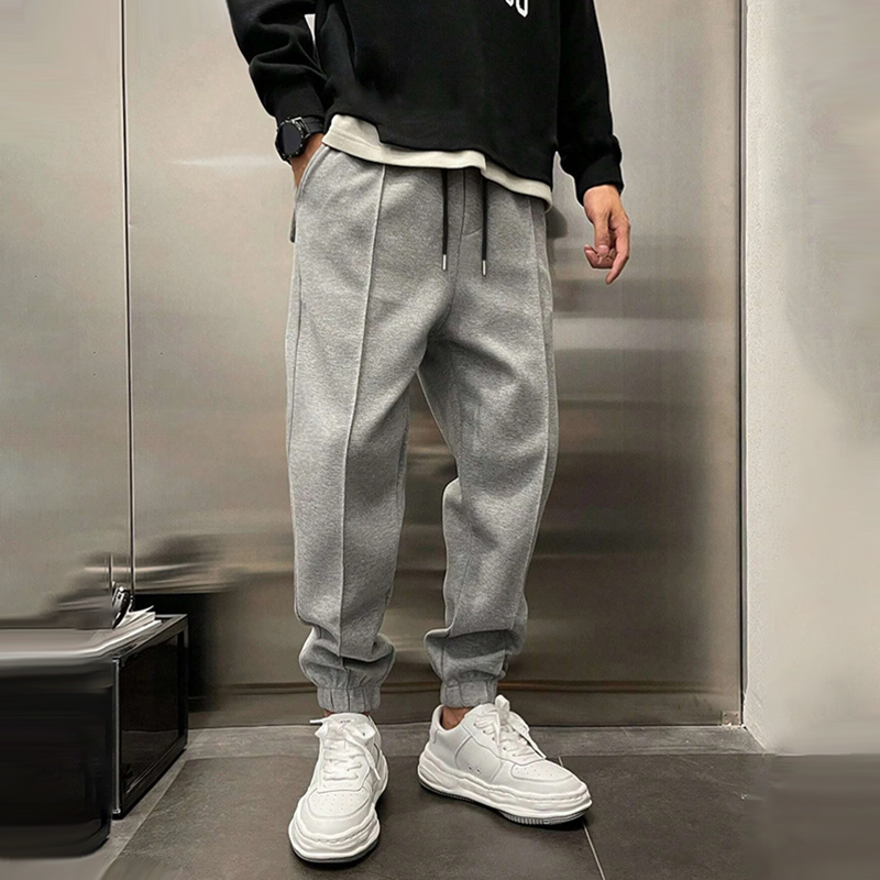 Men's sports pants with drawstring waistband