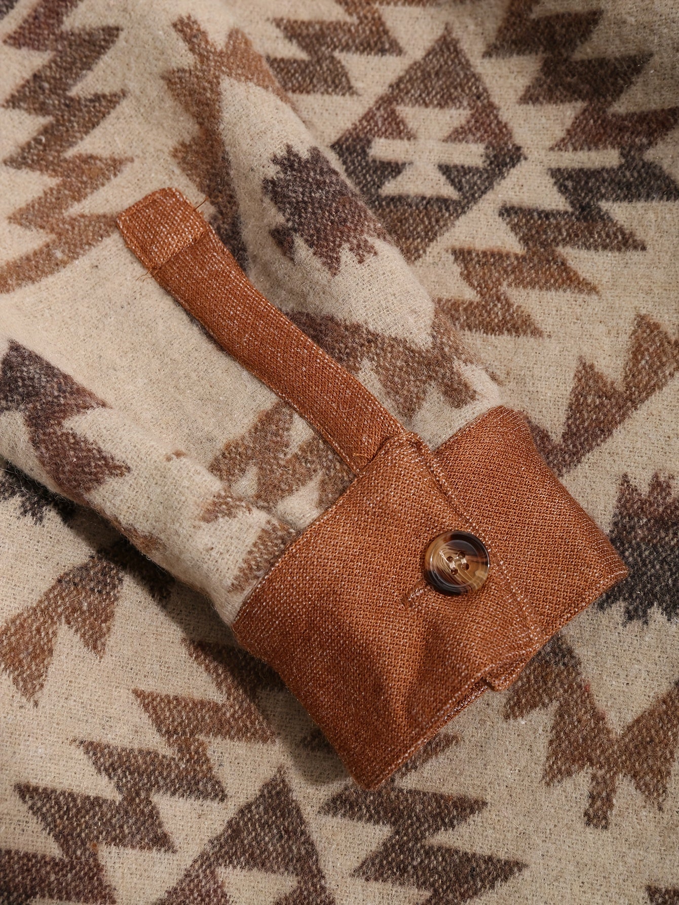 Men's Ethnic Aztec Print Single-Breasted Jacket with Front Pocket Design