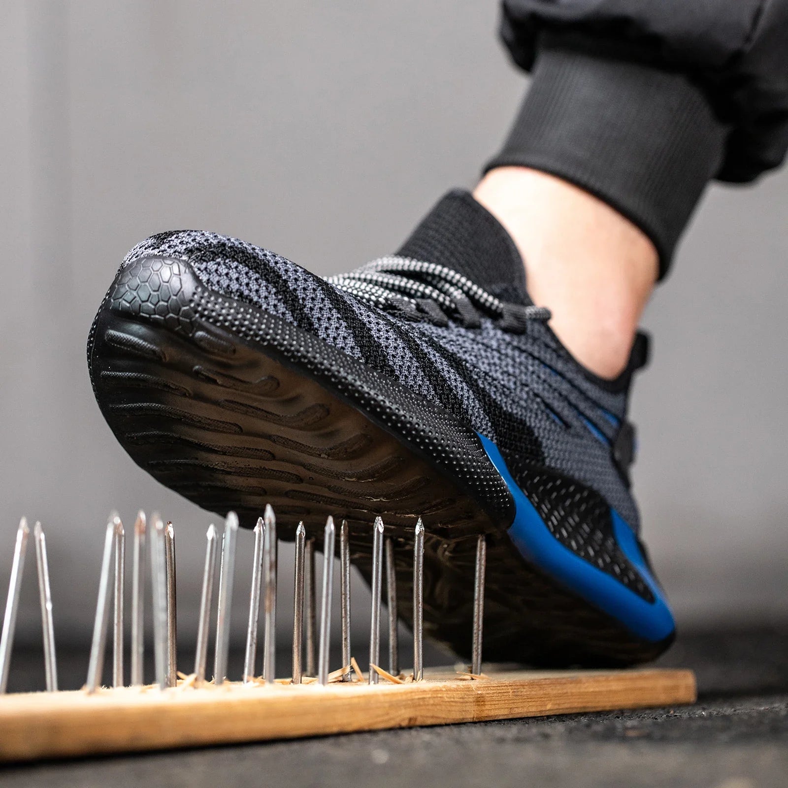 Men’s Lightweight Safety Shoes – Sporty Steel Toe Work Sneakers