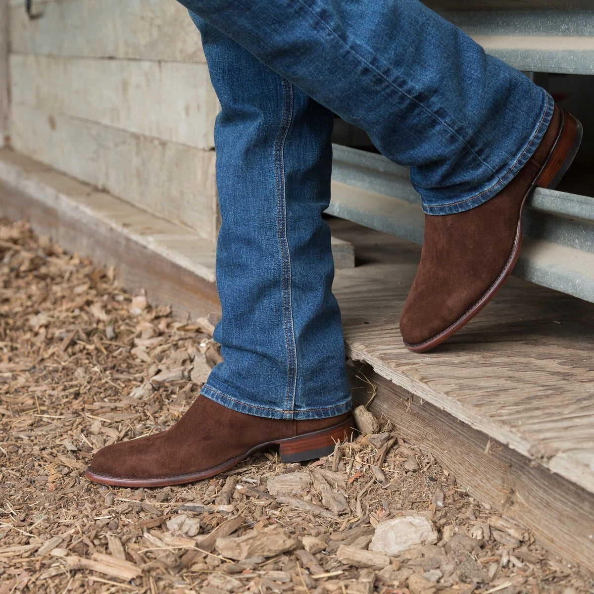 High-Top Cowboy Boots for Men – Stylish & Durable Design