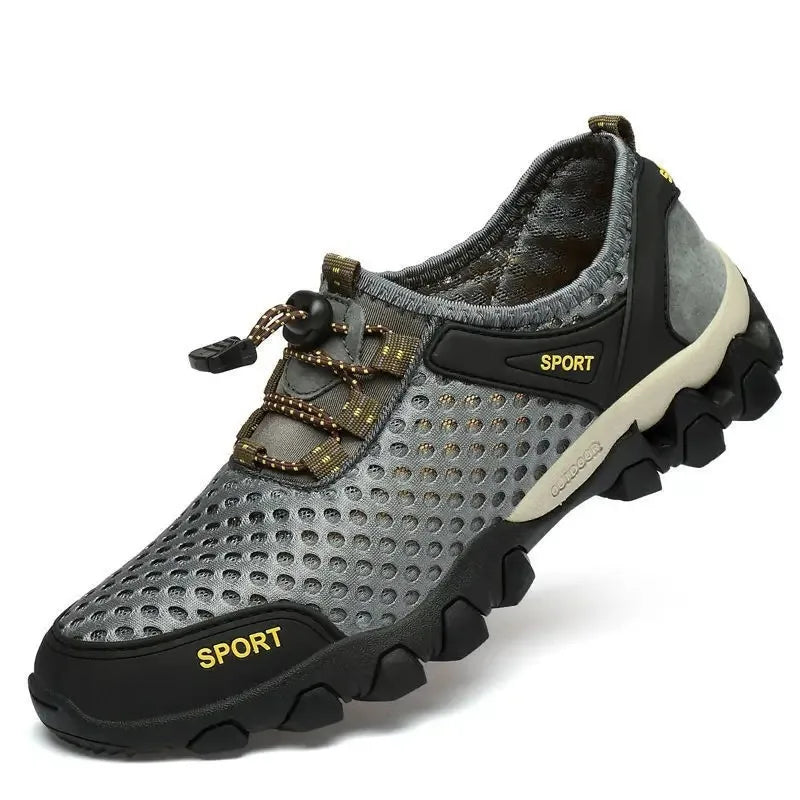 Men's sporty outdoor shoes