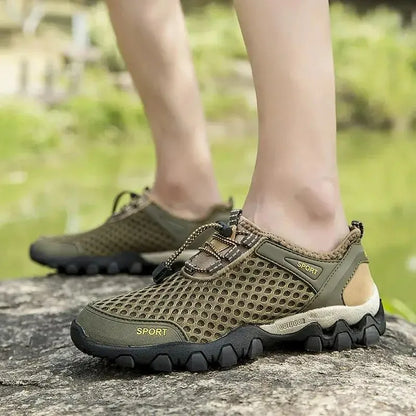 Men's sporty outdoor shoes