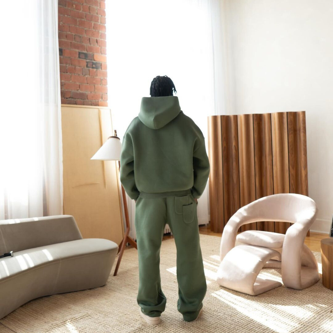 Vero Men’s Tracksuit Set – Stylish and Comfortable Streetwear
