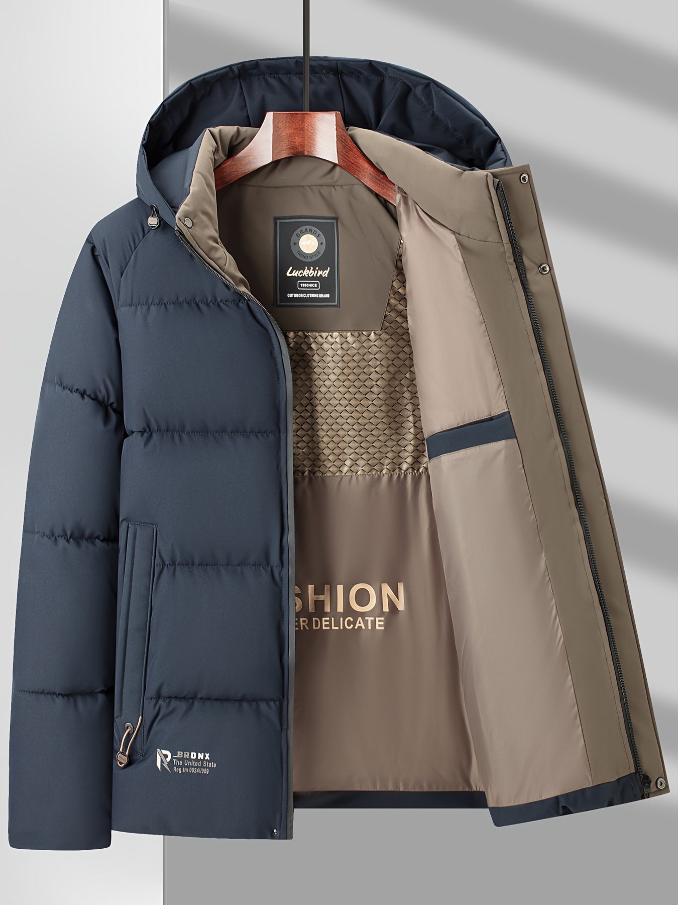 Winter Men’s Hooded Jacket – Thickened Warm Windbreaker with Modern Two-Tone Design