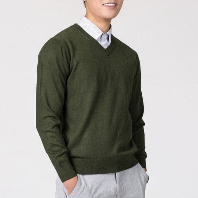 Men’s Cashmere V-Neck Sweater – Classic Lightweight Knitwear