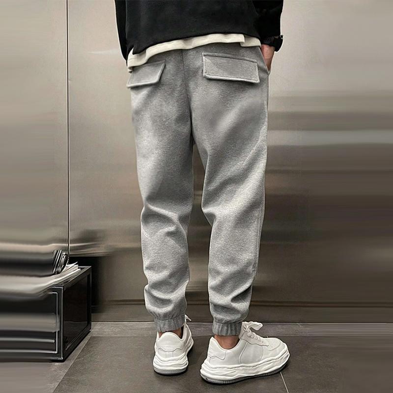 Men's sports pants with drawstring waistband